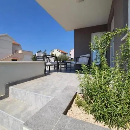 The Palms Luxury Pool Aparthotel Novalja Exterior foto