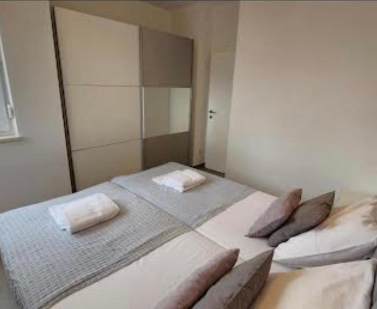 Apartment The Palms Luxury Pool *