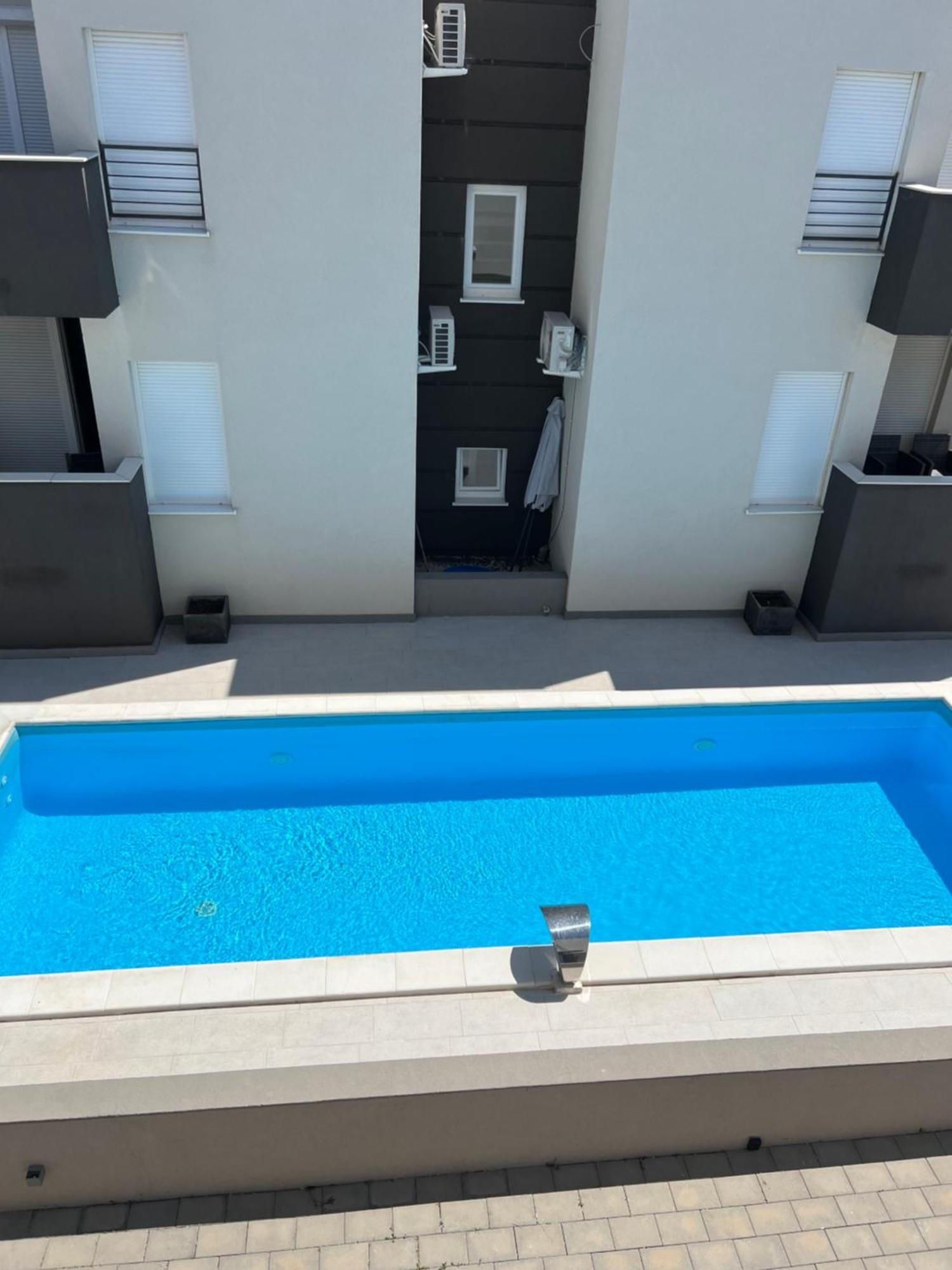 The Palms Luxury Pool Apartment